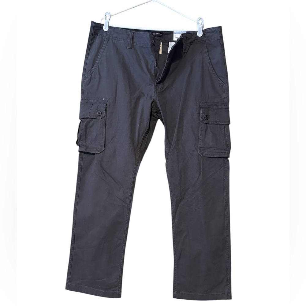 St.John’s Bay cargo pants. NWT. Size 40x30